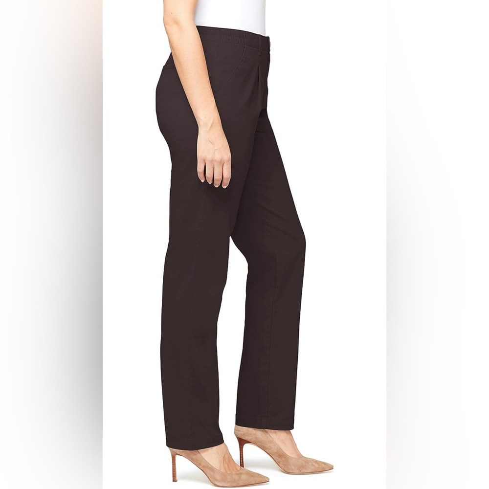 Gloria Vanderbilt Women's Rear Elastic High Waist Pleated Chino Pant | Coffee